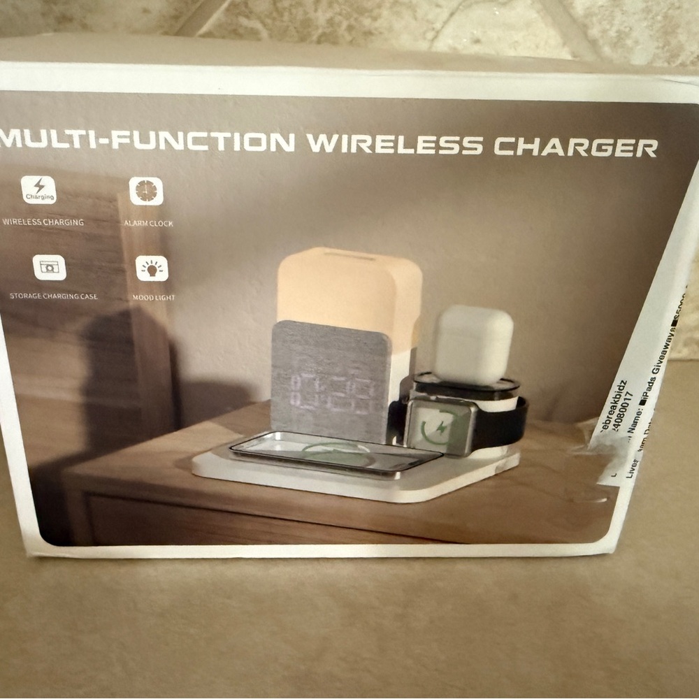 Wireless Charging Station with Alarm Clock - Gray